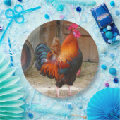 Rhode Island Red Rooster Crowing in Barnyard Pappteller (Party)
