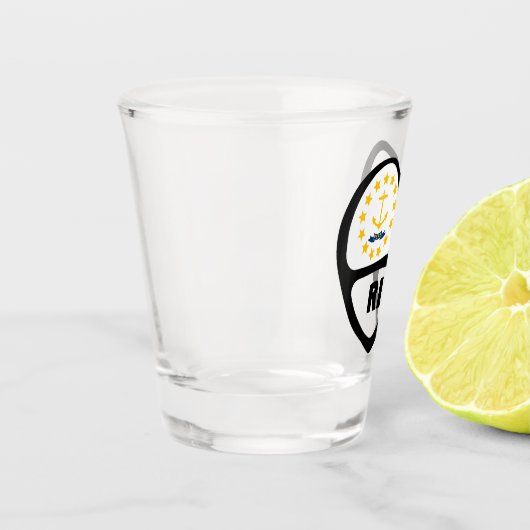 Rhode Island, RI Staatsflagge im Herzen von Shot G Schnapsglas (Links)