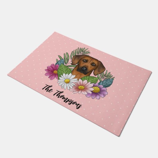Rhodesian Ridgeback Dog Head Summer Florals Pink Fußmatte (Schrägansicht)