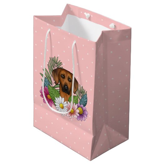 Rhodesian Ridgeback Hund Kopf-Wildblumen auf rosa Mittlere Geschenktüte (Vorderseite Schrägansicht)