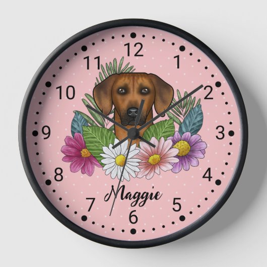 Rhodesian Ridgeback Hund Kopf-Wildblumen auf rosa Uhr (Vorderseite)