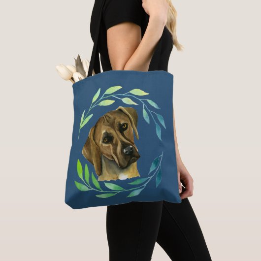 Rhodesian Ridgeback Hund mit Kranz Tasche (Von Nahem)