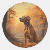 Rhodesian Ridgeback im Herbstfall Inspiriert Runder Aufkleber (Vorderseite)
