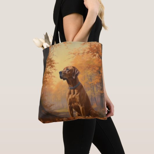 Rhodesian Ridgeback im Herbstfall Inspiriert Tasche (Von Nahem)