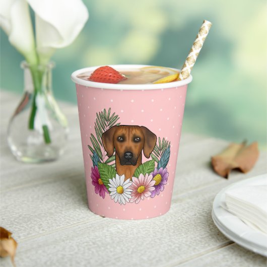 Rhodesian Ridgeback Kopf Bunte Blumen Auf Rosa Pappbecher (In Situ)
