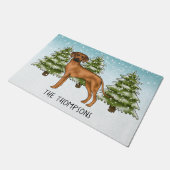 Rhodesian Ridgeback mit Namen Snowy Winterwald Fußmatte (Schrägansicht)