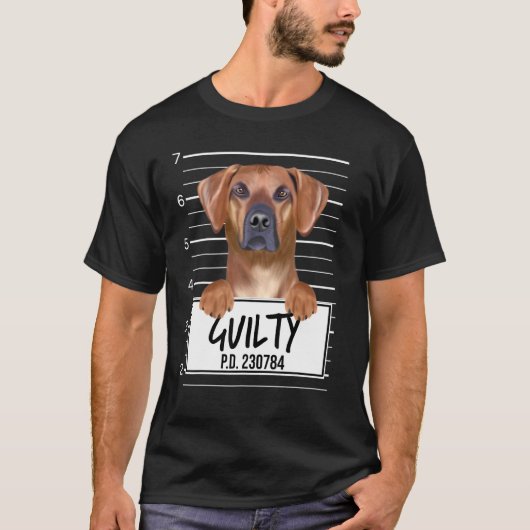 Rhodesian Ridgeback-Mugshot schuldig Hund T-Shirt (Vorderseite)