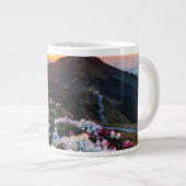 Rhododendron blühen| Taroko-Nationalpark Jumbo-Tasse (Vorderseite Rechts)