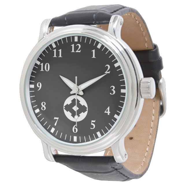 Rhombischer Brunnenrahmen für Reiskuchen Armbanduhr (Schrägansicht)