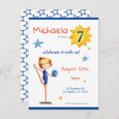 Rhythmisches Mädchen für Navy und Weiß mit Ball Einladungspostkarte (Vorne/Hinten)