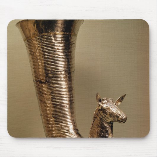 Rhyton in Form eines Steinbocks, vom Iran Mousepad (Vorne)