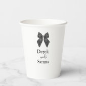 Ribbon Bow Classic Black & White Wedding Pappbecher (Rückseite)