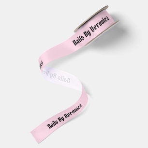 Ribbon mit markanter Schrift für Nagelstudio Pink Satinband