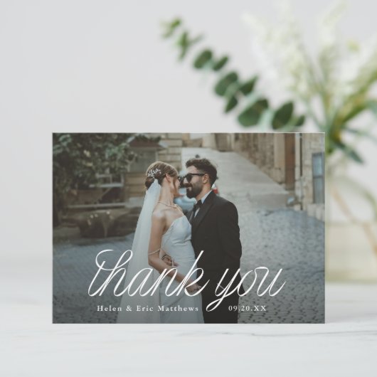Ribbon Script Minimalist Wedding Photo Small Dankeskarte (Stehend Vorderseite)