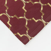 Rich Deep Red and Gold Quatrefoil Pattern Fleecedecke (Ecke)