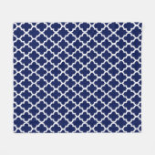 Rich Navy Blue and White Quatrefoil Pattern Fleecedecke (Vorderseite (Horizontal))