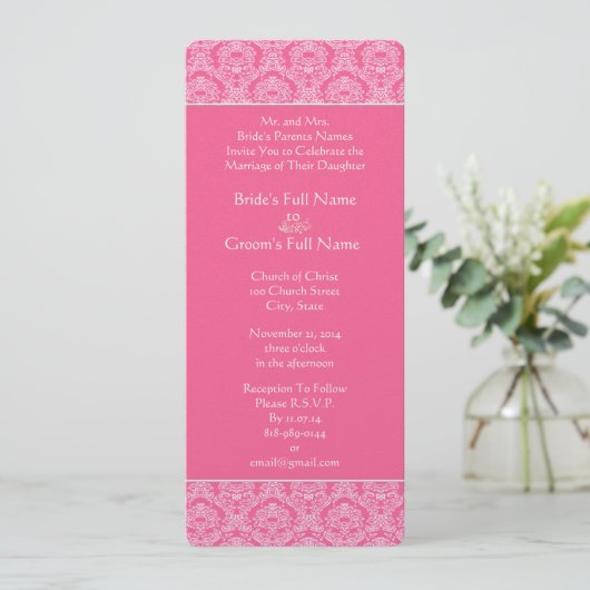 Rich Pink Damask Wirbel Hochzeit Einladung (Stehend Vorderseite)