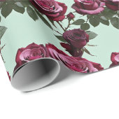 Rich Purple And Deep Red Roses On A Mint Green Geschenkpapier (Rolleneckpunkt)