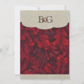 Rich Red Fabric Blätter & Linen Wedding Einladung (Rückseite)