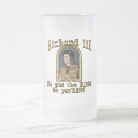 Richard III setzte den König in Parkt-shirt ein Mattglas Bierglas (Mittel)