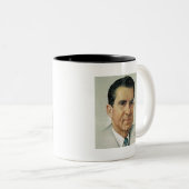 Richard Milhouse Nixon Zweifarbige Tasse (VorderseiteRechts)
