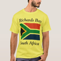 Richards Bay, Südafrika mit südafrikanischer Flagg