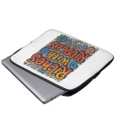 Riches mit Riddles Laptopschutzhülle (Vorne Knopf)