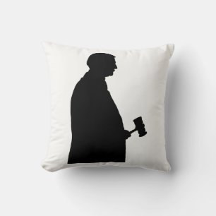Richter an der Gavel-Silhouette Kissen