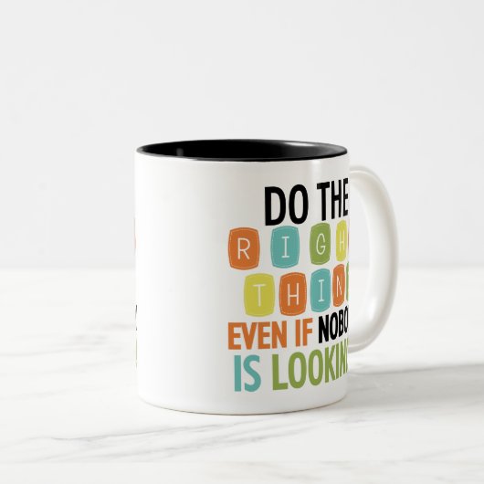 Richtiges tun zweifarbige tasse (VorderseiteRechts)