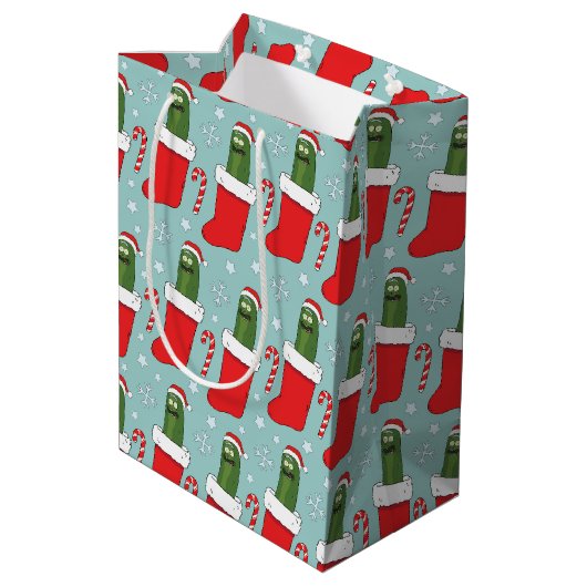 Rick and Morty | Christmas Pickle Rick Pattern Mittlere Geschenktüte (Rückseite Schrägansicht)