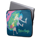 RICK UND MORTY™ | Absturz vom infizierten Portal Laptopschutzhülle (Vorderseite Links)