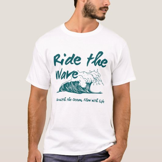 Ride the Wave Surf Design T-Shirt (Vorderseite)