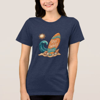 Ride the Waves Surfboard Illustration - Langarm Tri-Blend Shirt