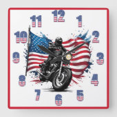Rider mit lebendiger amerikanischer Flagge Quadratische Wanduhr (Vorderseite)