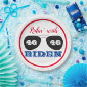 Ridin' mit Biden 46 Aviator-Sonnenbrille Pappteller (Party)