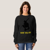 'ridin' Solo Dolo Skateboarder Sweatshirt (Vorne ganz)
