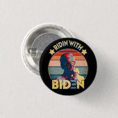 Ridin' with biden Eating Ice Cream Retro Sunset Button (Vorne & Hinten)