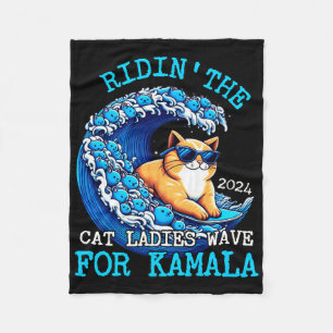 Riding Cat Ladys Blue Wave für Kamala Harris Pres Fleecedecke