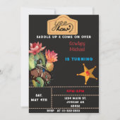 Riding Cowboy Western Cactus Birthday Einladung (Vorderseite)