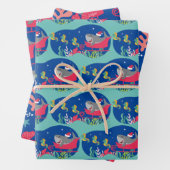 Riding Sled Wrapping Paper Sheets von Santa Shark Geschenkpapier Set (Beispiel)