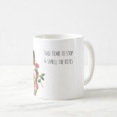 Rieche an den Rosen Schwarzes Mädchen Kaffeetasse (VorderseiteRechts)