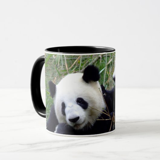 Riesen-Panda-Bears essen Bambus und Liebe (lustig) Tasse (Vorderseite Links)