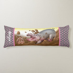Riesenkuschion Hippos in Schlamm rosa grau. Seitenschläferkissen