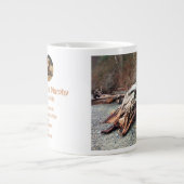 Riesenlog-Versteck-Tasse Jumbo-Tasse (Vorderseite)