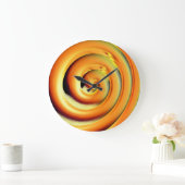 Riesenorange-Spirale in schwarz Große Wanduhr (Zuhause)