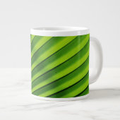 Riesenpalmenmuster Jumbo-Tasse (Vorderseite Rechts)