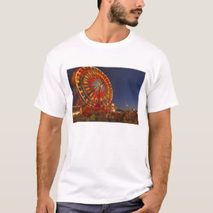 Riesenrad bei Dämmerung in der Nordwestmontana T-Shirt