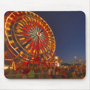 Riesenrad in der Dämmerung im Northwest Montana Mousepad
