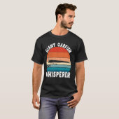 Riesenruderfisch-Flüsterer Langgestreckter Fisch T-Shirt (Vorne ganz)