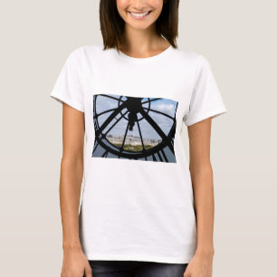 Riesige Glasuhr im Musée d'Orsay - Paris T-Shirt